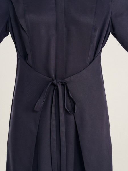 Платье рубашка с акцентными плечами