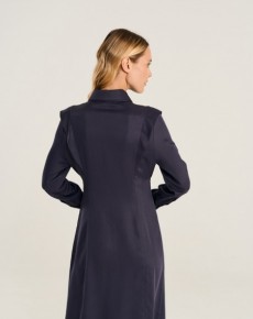 Платье рубашка с акцентными плечами